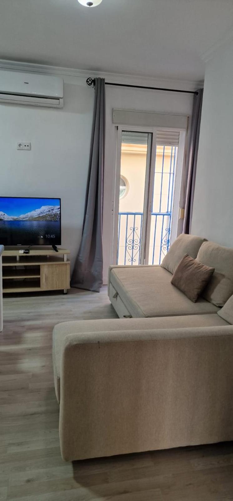 Apartamentos Ana'S Cozy Inns Torremolinos Bagian luar foto